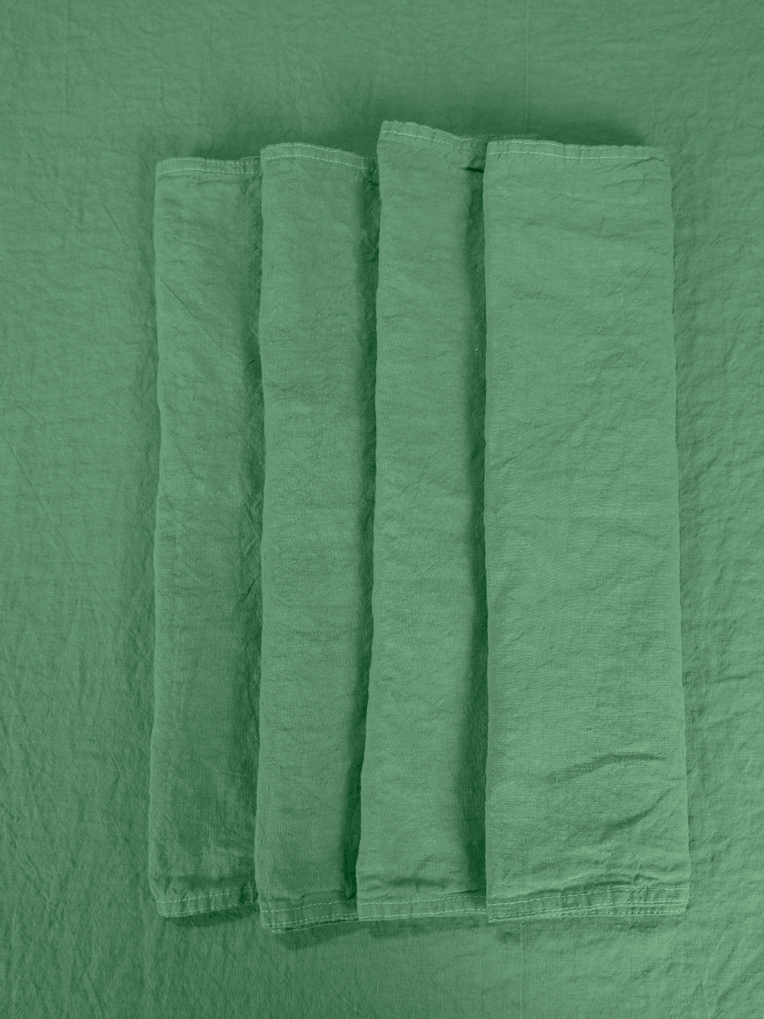 Guardanapos em linho verde (espargo) fabricados em Portugal.